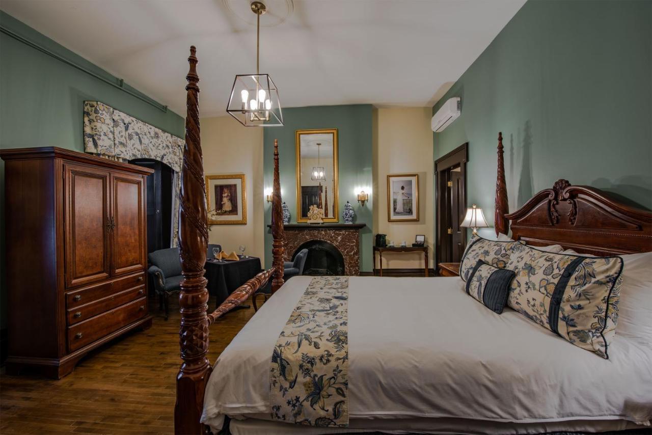 Le Clos Saint-louis Hotel